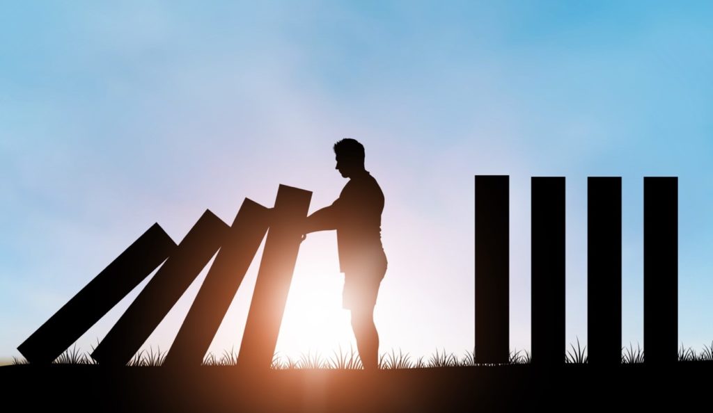 effet domino lors de crises successives